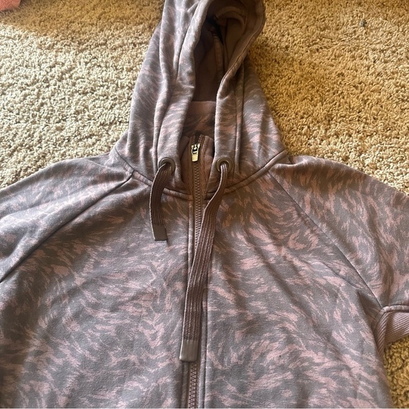 ATHLETA Triumph Printed Hoodie Smoked Almond Brown Purple {NN43} - Picture 4 of 12